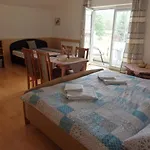 Δωμάτια σε οικογενειακή κατοικία Dagmar *